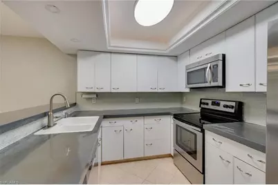 2370 Naples Trace Cir #6, Naples, FL 34109 - Photo 5