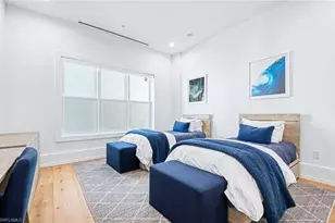 201 8th St S, Naples, FL 34102 - Photo 29