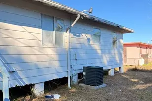 3316 Armstrong Ct, Fort Myers, FL 33916 - Photo 9