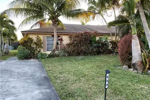 668 98th Ave N, Naples, FL 34108 - Photo 7