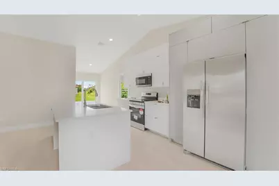 2702 46th St SW, Lehigh Acres, FL 33976 - Photo 7