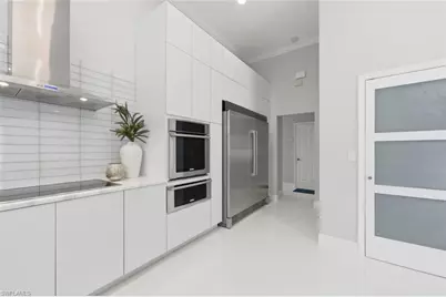 1520 Oakes Blvd, Naples, FL 34119 - Photo 13