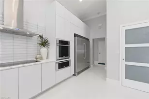 1520 Oakes Blvd, Naples, FL 34119 - Photo 13