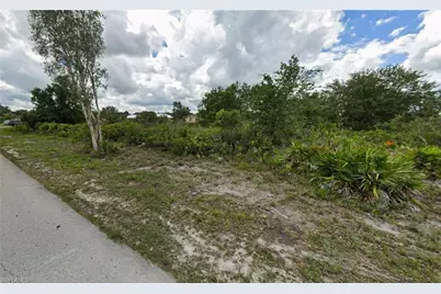2617 67th St W, Lehigh Acres, FL 33971 - Photo 3