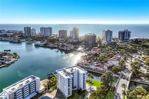 250 Park Shore Dr, Naples, FL 34103 - Photo 37