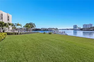 250 Park Shore Dr, Naples, FL 34103 - Photo 31