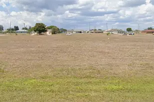 605 NE 15th Terrace, Cape Coral, FL 33909 - Photo 1