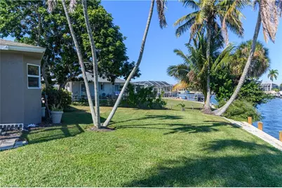 875 Robin Ct, Marco Island, FL 34145 - Photo 11