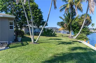 875 Robin Ct, Marco Island, FL 34145 - Photo 11