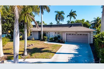 875 Robin Ct, Marco Island, FL 34145 - Photo 3