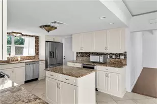 875 Robin Ct, Marco Island, FL 34145 - Photo 17