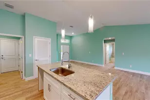 621 NW 7th Pl, Cape Coral, FL 33993 - Photo 13