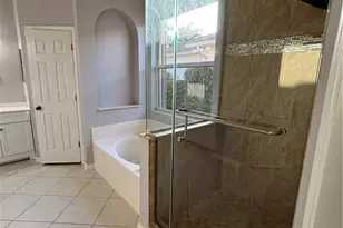 2210 Grove Dr, Naples, FL 34120 - Photo 23