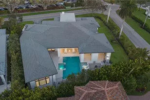 2485 Crayton Rd, Naples, FL 34103 - Photo 33