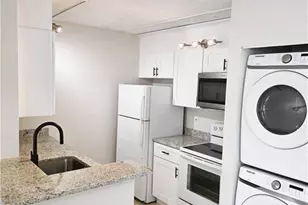 142 Santa Clara Dr, Naples, FL 34104 - Photo 3