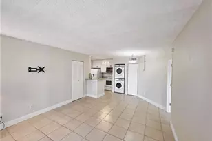 142 Santa Clara Dr, Naples, FL 34104 - Photo 7