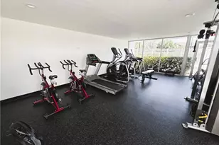 142 Santa Clara Dr, Naples, FL 34104 - Photo 17