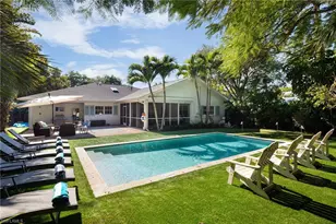 339 4th Ave N, Naples, FL 34102 - Photo 7