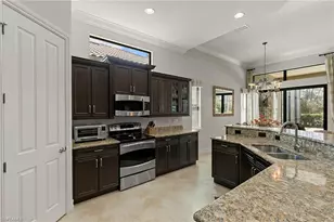 7347 Lantana Cir, Naples, FL 34119 - Photo 7