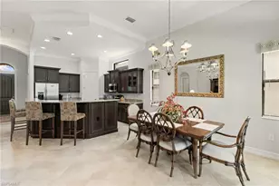 7347 Lantana Cir, Naples, FL 34119 - Photo 9