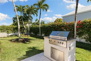 831 Rue Deville, Naples, FL 34108 - Photo 33