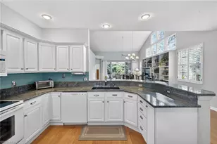 25200 Goldcrest Dr, Bonita Springs, FL 34134 - Photo 9