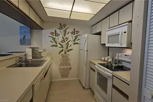 460 Fox Haven Dr, Naples, FL 34104 - Photo 17