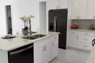 233 39th Ave NE, Naples, FL 34120 - Photo 11