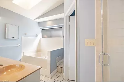 1250 Jardin Dr, Naples, FL 34104 - Photo 19