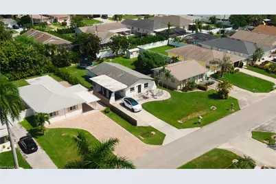 759 100th Ave N, Naples, FL 34108 - Photo 5