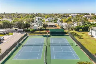 53 High Point Cir W, Naples, FL 34103 - Photo 29