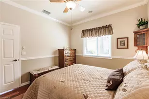 7859 Berkshire Pines Dr, Naples, FL 34104 - Photo 17