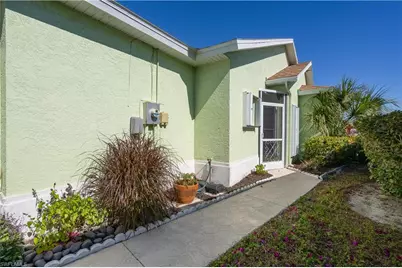 10717 Maui Cir, Estero, FL 33928 - Photo 37