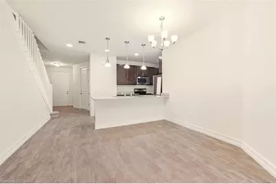 7923 Bristol Cir, Naples, FL 34120 - Photo 9