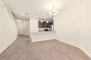 7923 Bristol Cir, Naples, FL 34120 - Photo 9