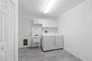 5356 Sycamore Dr, Naples, FL 34119 - Photo 19