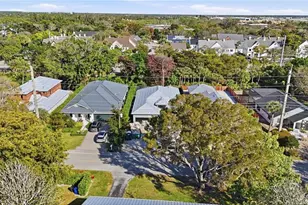 1050 13th St N, Naples, FL 34102 - Photo 7