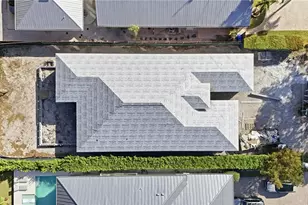 1050 13th St N, Naples, FL 34102 - Photo 11