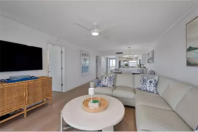 57 High Point Cir W #403, Naples, FL 34103 - Photo 7