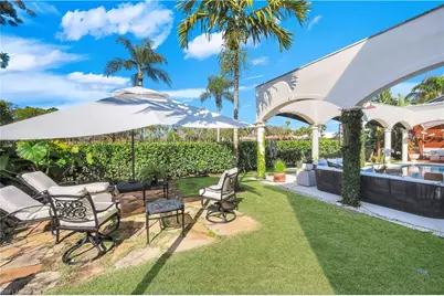 180 Edgemere Way S, Naples, FL 34105 - Photo 35