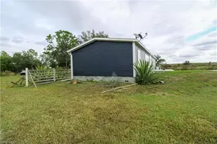 4660 43rd Ave NE, Naples, FL 34120 - Photo 43