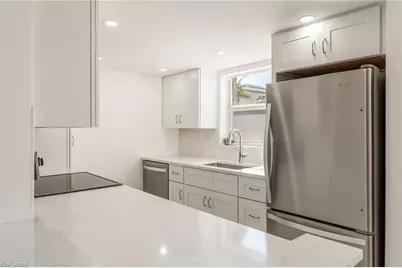 900 8th Ave S #102, Naples, FL 34102 - Photo 5