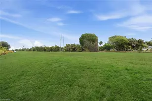 15048 Cloverdale Dr, Fort Myers, FL 33919 - Photo 29