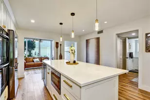 458 Country Hollow Ct, Naples, FL 34104 - Photo 7