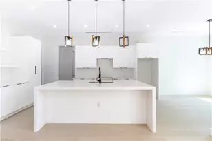 3210 4th Ave SE, Naples, FL 34117 - Photo 9