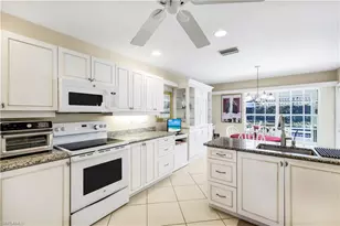 712 Pine Creek Ln, Naples, FL 34108 - Photo 9