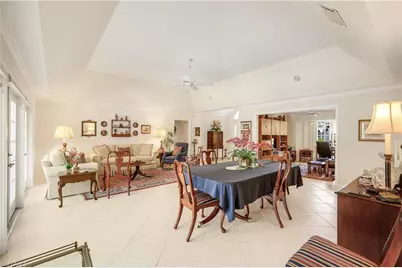 712 Pine Creek Ln, Naples, FL 34108 - Photo 5