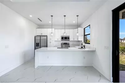 865 Chipley St E, Lehigh Acres, FL 33974 - Photo 9