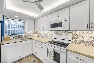 280 2nd Ave S #103, Naples, FL 34102 - Photo 9