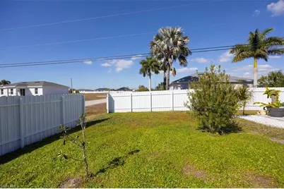 301 Kismet Pkwy E, Cape Coral, FL 33909 - Photo 35